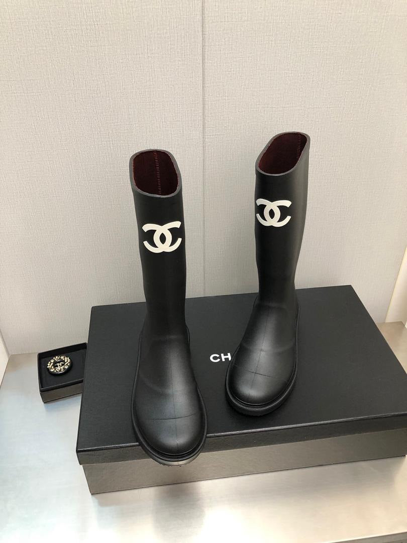 Viral Rubber Boots